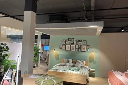 cassetteunit-onopvallend-boven-showroombed-beddenwinkel.jpg .jpg