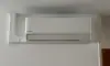 airco-binnenunit-woonkamer-met-condenspomp-installatie.jpg
