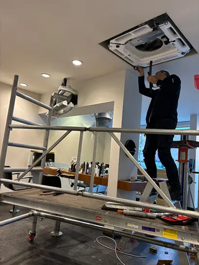 panasonic-cassette-airco-installatie-kapsalon-livefoto.jpg .jpg