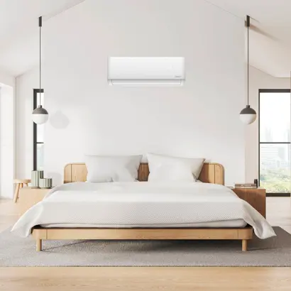 QVENTI HECO airconditioner - Slaapkamer met houten accenten en neutrale SAC12HECO_975x975pix_72DPI.jpg