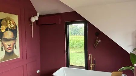 Kazumi airco onopvallend weggewerkt in interieur – Oirschot.jpg